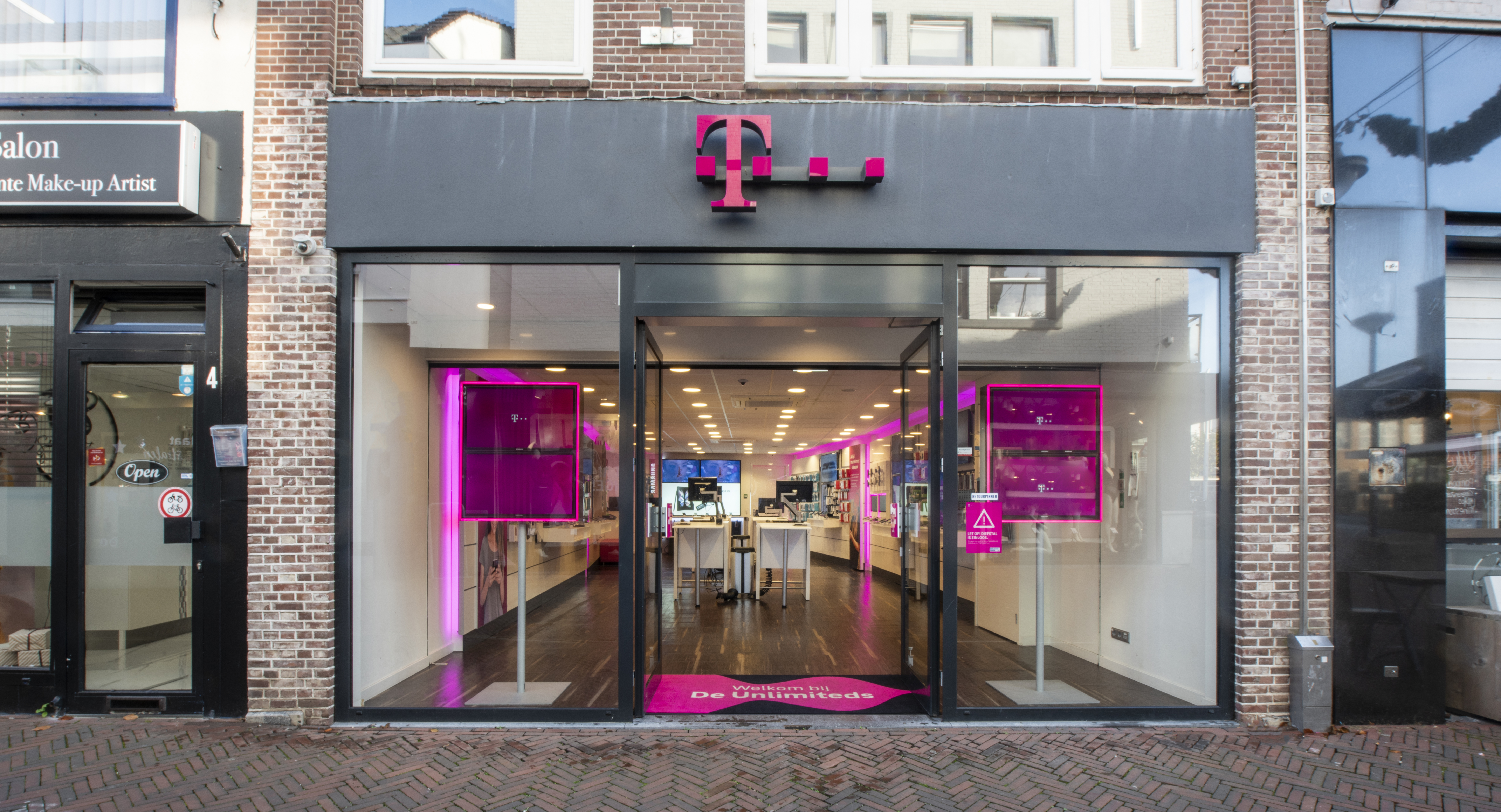 Afbeelding van T-Mobile Shop Alphen ad Rijn.