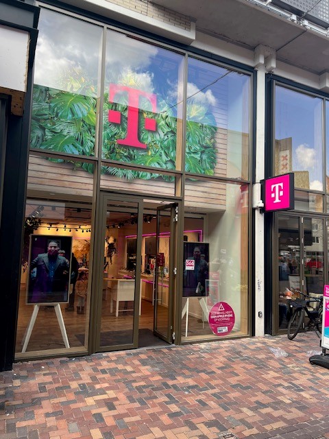 Afbeelding van T-Mobile Shop Amsterdam Bijlmerplein.