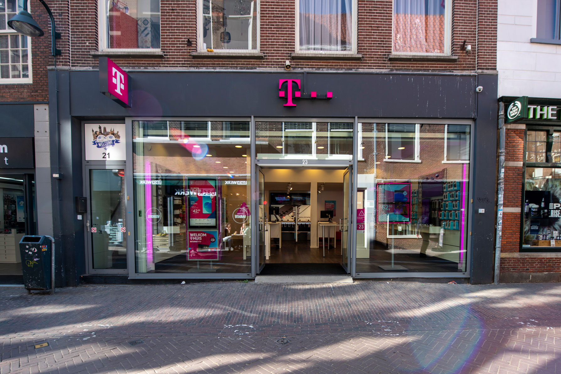 Afbeelding van T-Mobile Shop Delft.