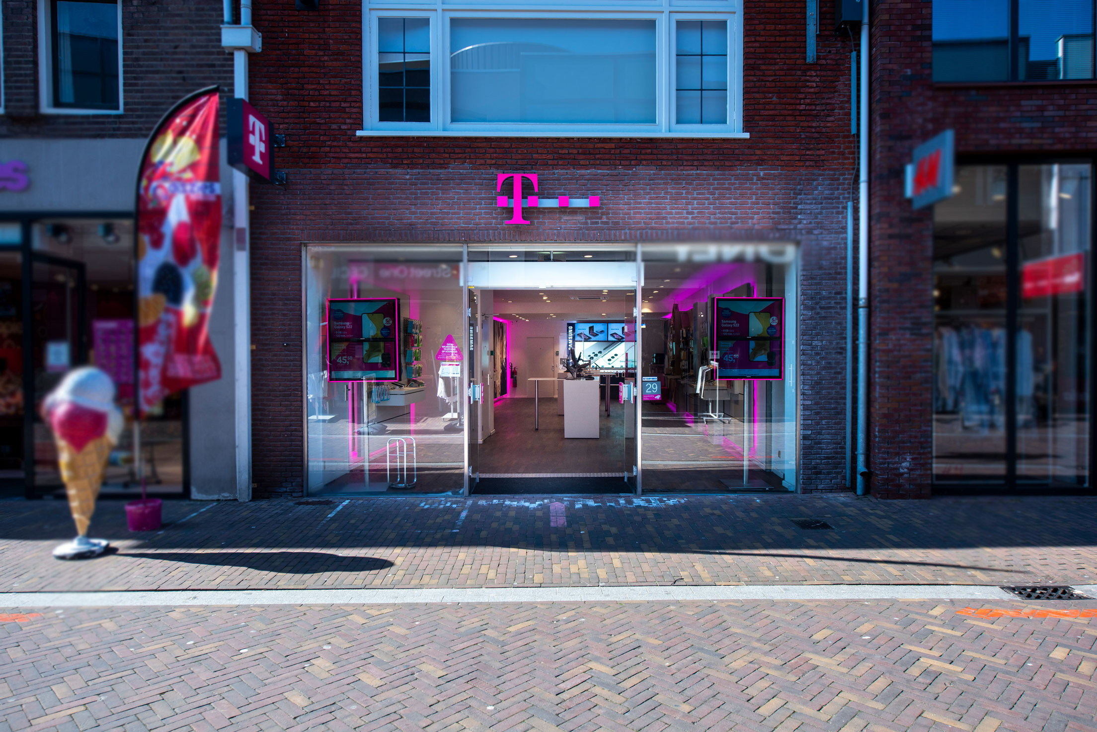 Afbeelding van T-Mobile Shop Ede Grotestraat.