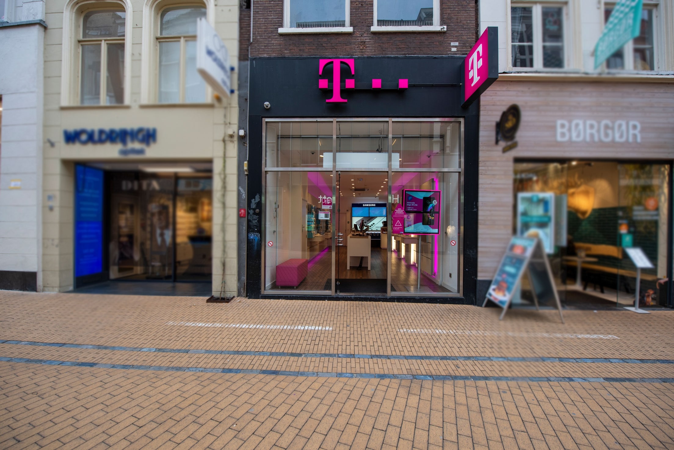 Afbeelding van T-Mobile Shop Groningen.