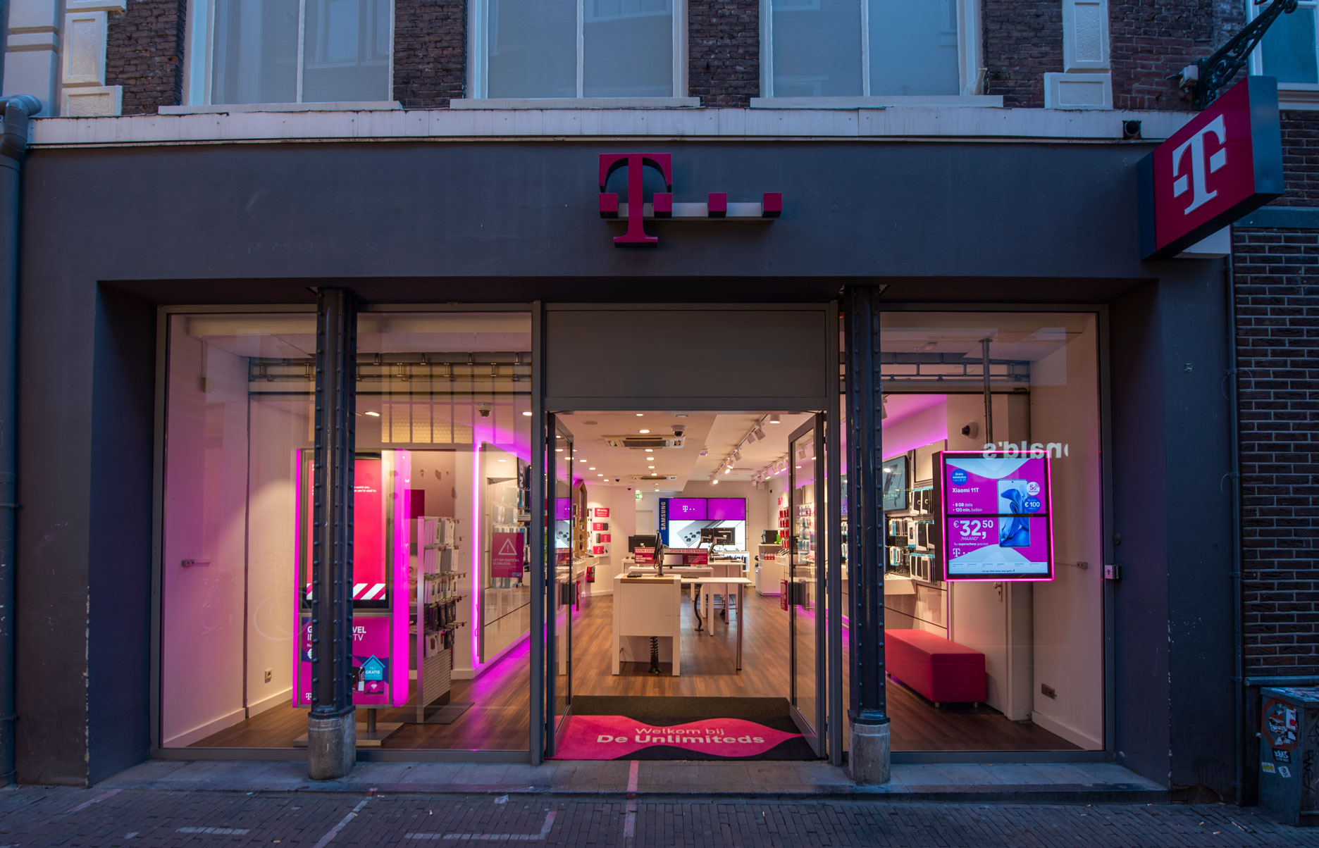 Afbeelding van T-Mobile Shop Leiden.