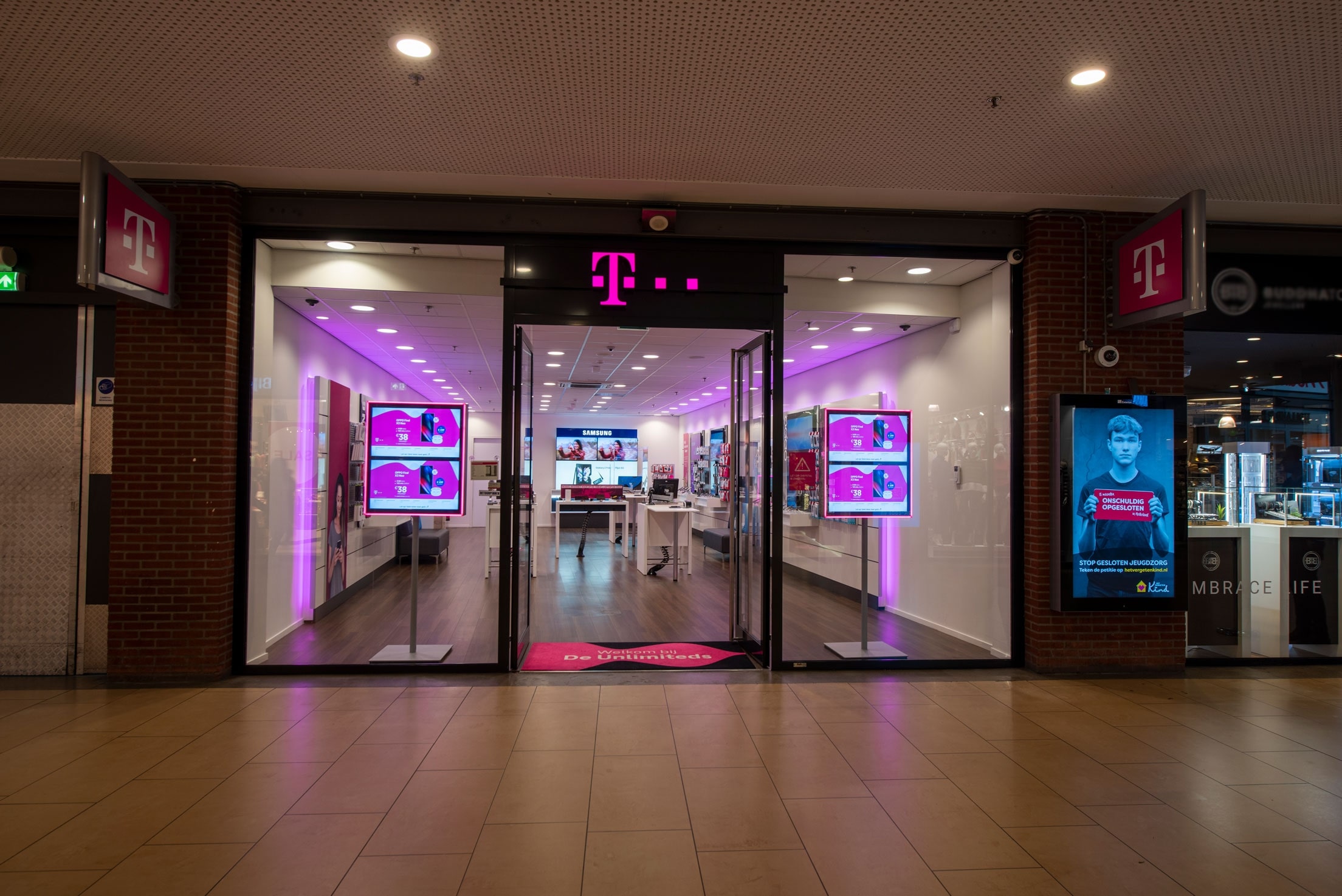 Afbeelding van T-Mobile Shop Rijswijk.